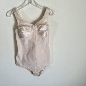 Vintage JC Penny Size 36B Beige Lace Shapewear Bodysuit Hook And Eye Closure